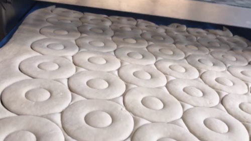 Cutting Table for Pastry Dough - Donuts
